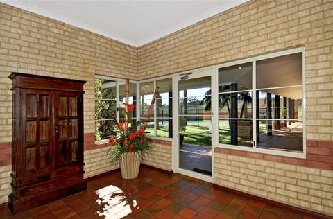 Drakesbrook Hotel Motel - Accommodation Gold Coast 1