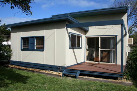 San Remo Holiday House - Accommodation Gold Coast 0