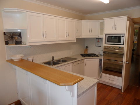 Adelaide Serviced Accommodation - Archer Townhouse - 1 Gold Coast 2