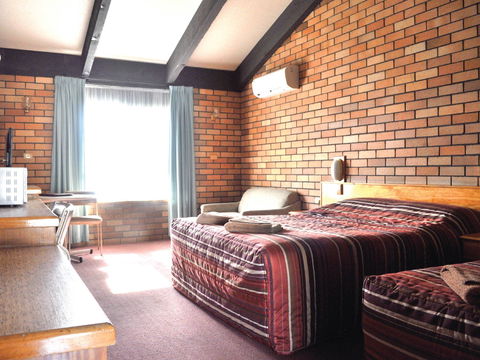 All Travellers Motor Inn - Accommodation Gold Coast 1