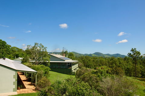 Amamoor Lodge - Gold Coast 4U 0