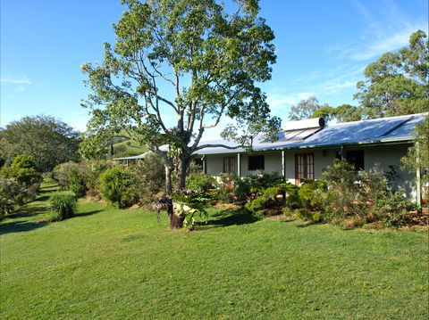Amamoor Lodge - Gold Coast 4U 1