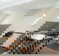 Bishop's Lodge - Accommodation Gold Coast