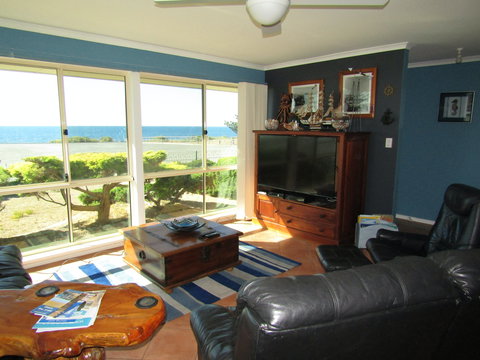 Blue Sea Dragon - 1 Gold Coast 2