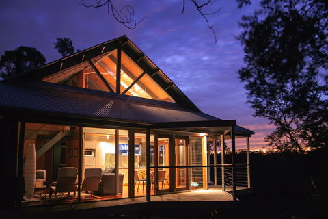 Bombah Point Eco Cottages - Gold Coast 4U 1