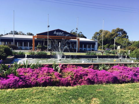 Byer Fountain Motor Inn And Restaurant - Accommodation Gold Coast 0
