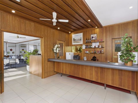 Byer Fountain Motor Inn And Restaurant - Accommodation Gold Coast 1