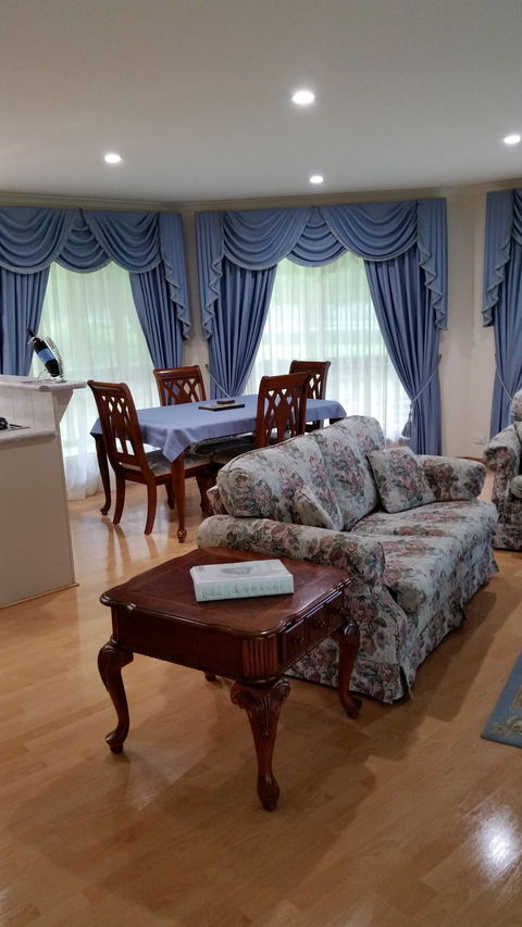 Carolynnes Cottages - Blue Wren Cottage - Accommodation Gold Coast 2