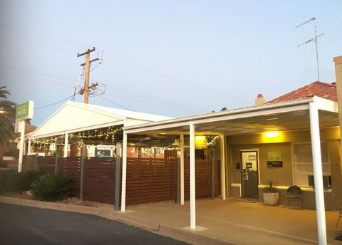 Court Street Motel - Gold Coast 4U 2