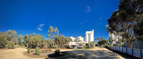 Darke Peak Hotel - Accommodation Gold Coast 0