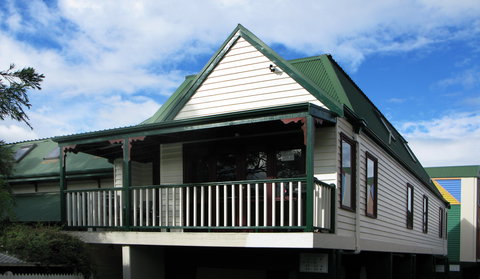 Dlux + Escape @ Lorne - Accommodation Gold Coast 1