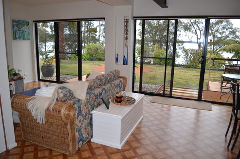 Echostayz Pelican Bay Waterfront - Accommodation Gold Coast 2