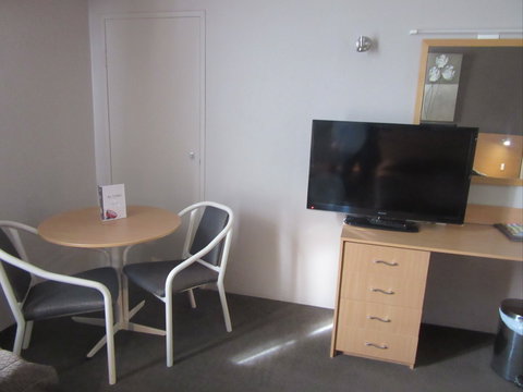 El Toro Motor Inn - Accommodation Gold Coast 2