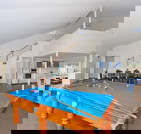 Falcon by the Bay - Accommodation Gold Coast