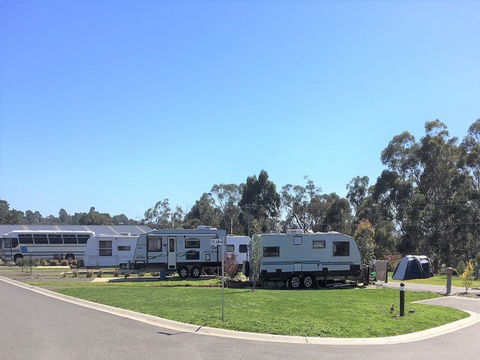 Lilydale Pine Hill Caravan Park - Accommodation Gold Coast 0