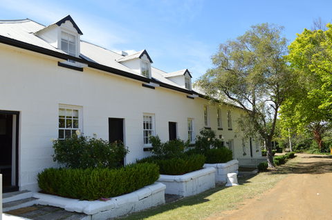 Lythgo's Row Colonial Cottages - Accommodation Gold Coast 1