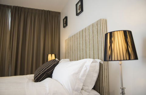 Manhattan - Canberra Executive Apartments - 1 Gold Coast 2