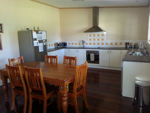 Phoenix Cottage - Accommodation Gold Coast 0
