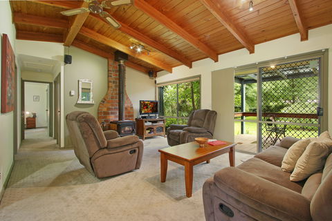 Rail Trail Cottage - Accommodation Gold Coast 1