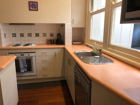 R&R B&B - Accommodation Gold Coast 0