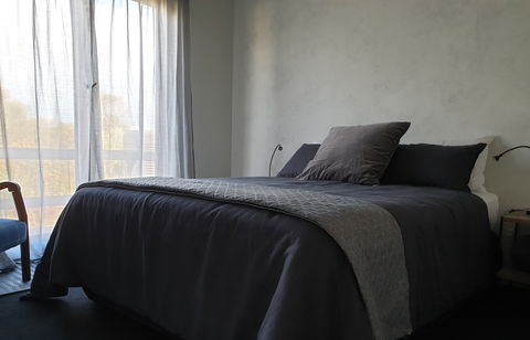 Samphire: Coorong Accomodation - 1 Gold Coast 1