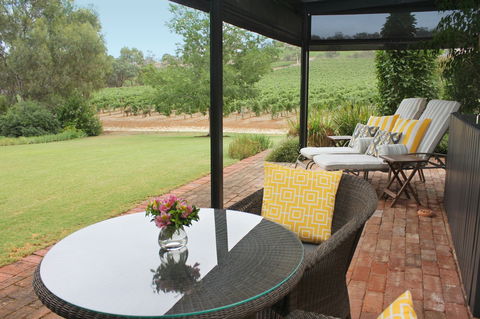 Seppeltsfield Vineyard Cottage - Accommodation Gold Coast 2