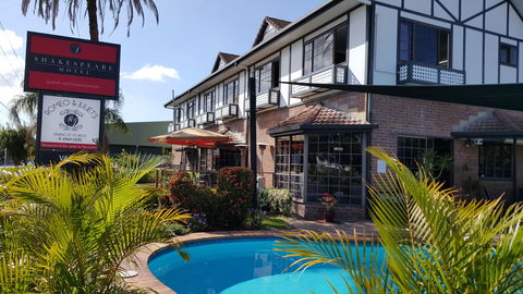 Shakespeare Motel - Accommodation Gold Coast 0