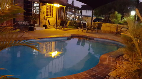 Shakespeare Motel - Accommodation Gold Coast 2