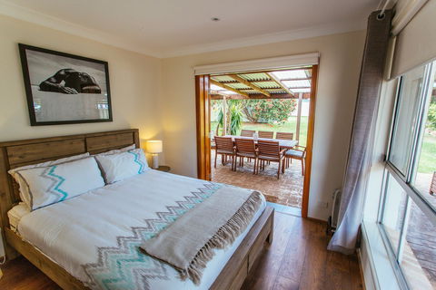 Sunbaker Beach House - Accommodation Gold Coast 2