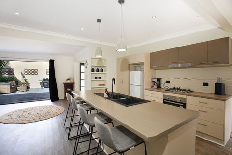 Swanway - Accommodation Gold Coast 2