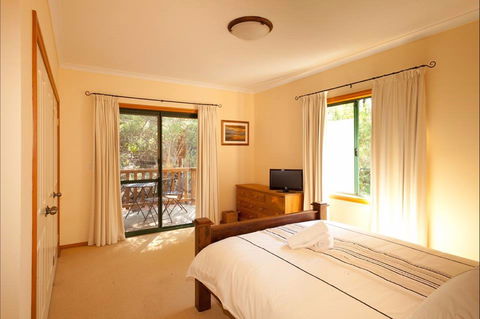 Woodfern Lodge - Accommodation Gold Coast 0