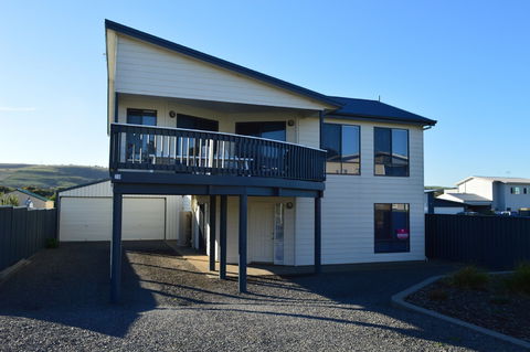 20 Albatross Ave - Hayborough - Accommodation Gold Coast 0