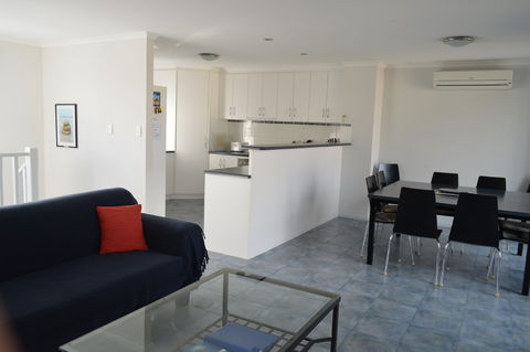 20 Albatross Ave - Hayborough - Accommodation Gold Coast 2