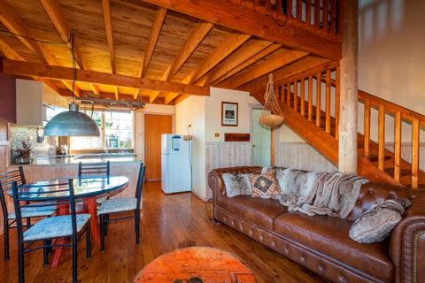 Aarlaur 1 - Accommodation Gold Coast 2