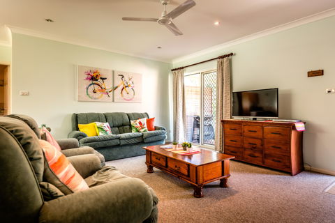 A Larks Nest - Accommodation Gold Coast 2