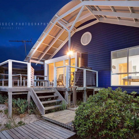 Alchemy On Island Beach - Accommodation Gold Coast 0