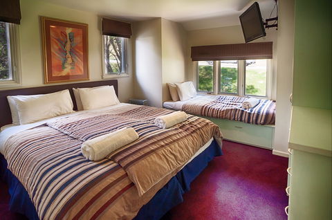 Aspect 2a - Accommodation Gold Coast 2