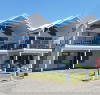 Beachcomber Beachfront  Beach House At Port Elliot on Horseshoe Bay - Accommodation Gold Coast