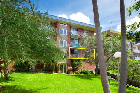Bikini - Accommodation Gold Coast 2