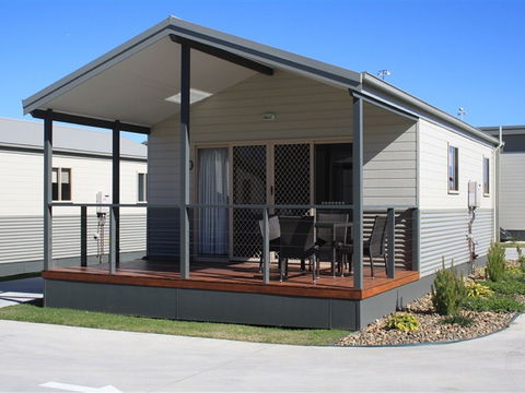 Bowlo Holiday Cabins - Accommodation Gold Coast 0
