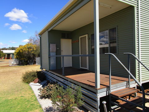 Caddy Shack Dunedoo - Accommodation Gold Coast 1