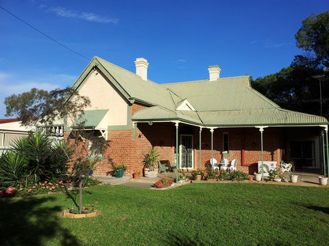 Charming Country Stop B And B - 1 Gold Coast 1