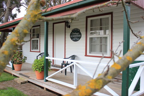 Coonawarra's Pyrus Cottage - Accommodation Gold Coast 0