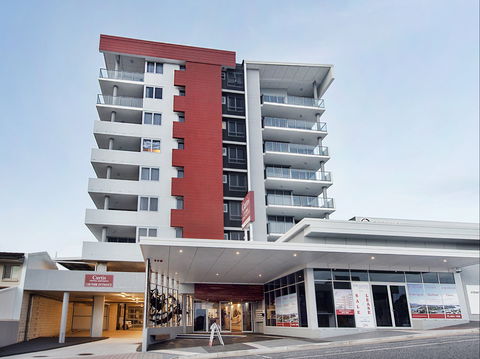 Curtis Central Apartments - Accommodation Gold Coast 0