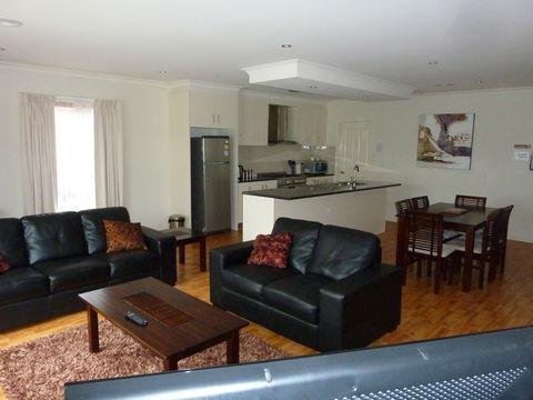 Florentine Villas - Accommodation Gold Coast 1