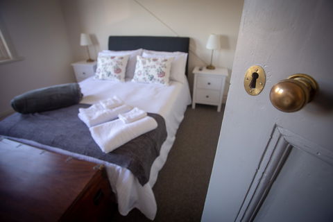 Helensburgh Hotel - Accommodation Gold Coast 0