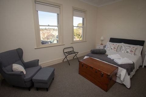 Helensburgh Hotel - Accommodation Gold Coast 2