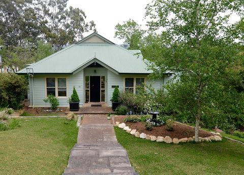 Highview House - Gold Coast 4U 0