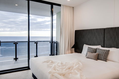 Iconic Kirra Beach Resort - Accommodation Gold Coast 0