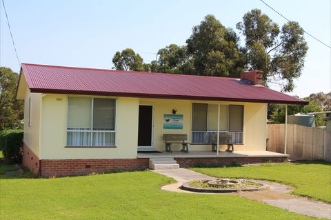 Lady Barron Cottage - Accommodation Gold Coast 0